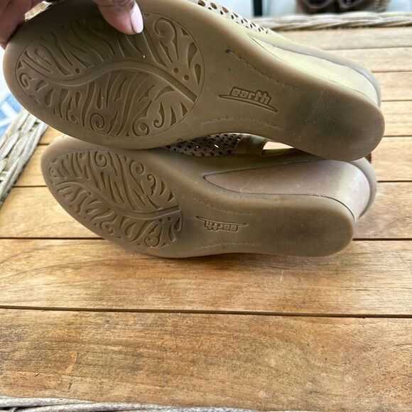 Earth Taupe Calla PerforatedLeather Peep-toe Slingback Sandal 7.5 - Picture 7 of 9